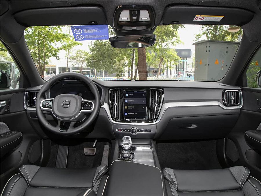 Volvo S60 from china car dealer shupeng auto (7).jpg