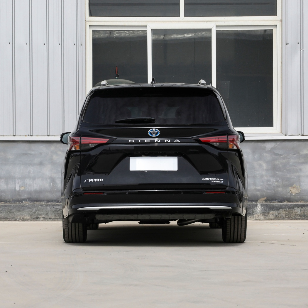 toyota sienna (10).jpg